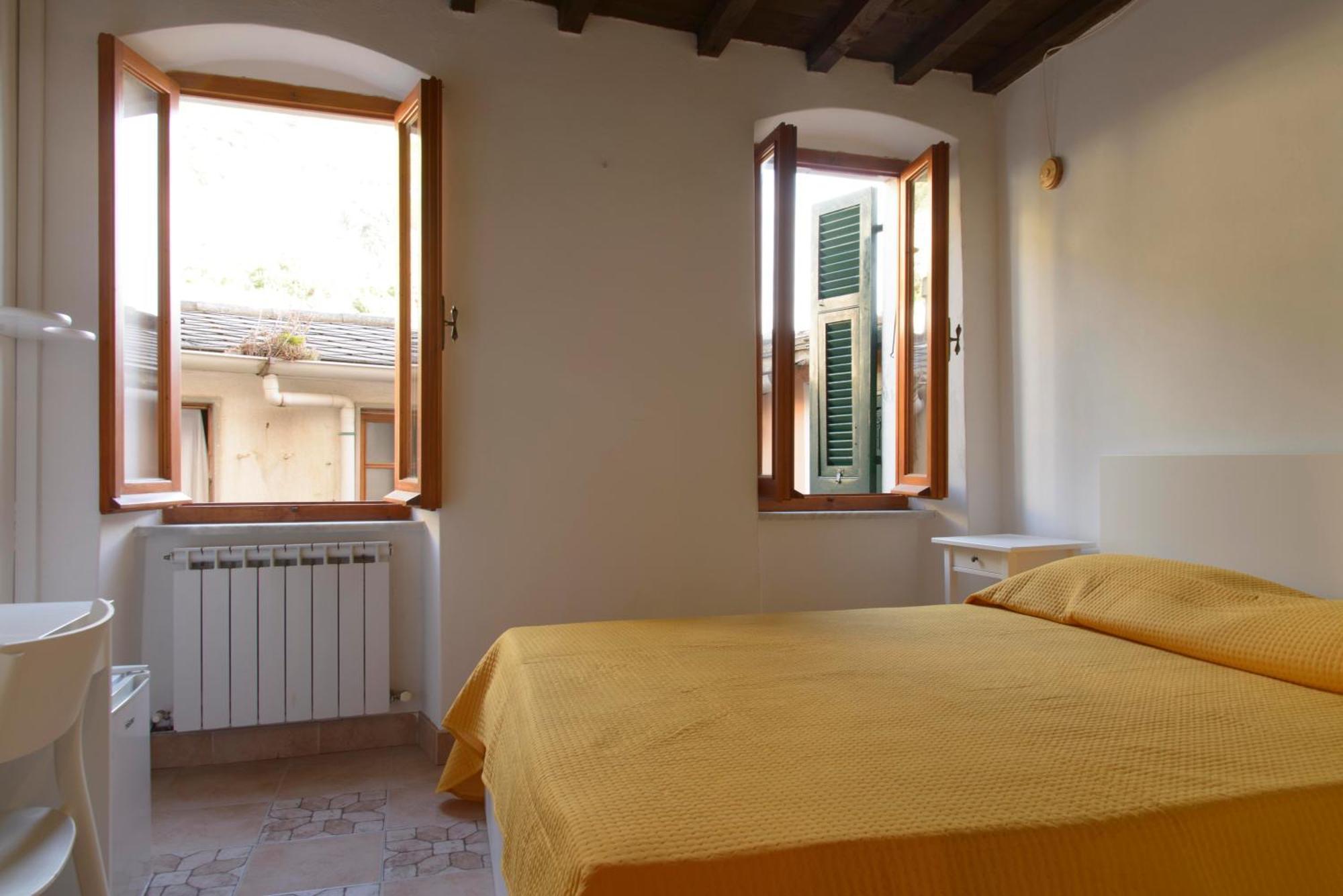 Nonnakatia Hotel Riomaggiore Exterior photo